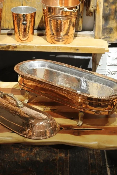 El yapımı bakır tabak — Ayaklı Közlü Sunum Kebaplık Kapaklı 60 Cm Kırmızı — BakırBul