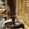 Metal Nostalji Mumluk & El Şamdanı Kendinden İğneli Acı Kahve El yapımı bakır şamdan — Metal Nostalji Mumluk & El Şamdanı Kendinden İğneli Acı Kahve — kulp detayı — BakırBul
