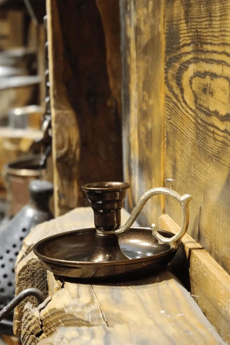 Metal Nostalji Mumluk & El Şamdanı Kendinden İğneli Acı Kahve El yapımı bakır şamdan — Metal Nostalji Mumluk & El Şamdanı Kendinden İğneli Acı Kahve — iç görünüm — BakırBul