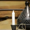 Metal Nostalji Mumluk & El Şamdanı Kendinden İğneli Gümüş El yapımı bakır şamdan — Metal Nostalji Mumluk & El Şamdanı Kendinden İğneli Gümüş — kulp detayı — BakırBul