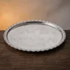 El yapımı bakır tepsi — Çaldıran Yuvarlak Sunum Bakır Tepsi 34 cm El Dövme Nikel — çay ve kahve servisi, sofrada sunum — BakırBul