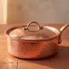 El yapımı bakır tencere — Karnıyarık Bakır Tencere Tek Kulp 9 No 32 cm El Dövme Kırmızı — yemek pişirme ve sofrada servis — BakırBul