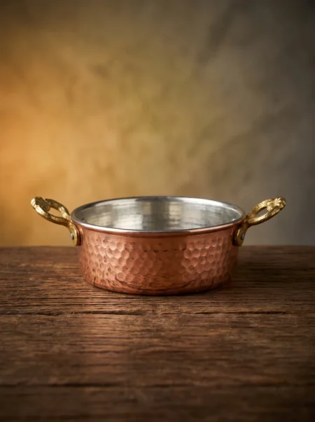 mini-kahvaltilik-kase-kirmizi-7-5-cm-bbk002-1-bbk002-1-sahne-1 El yapımı bakır kase — Mini Kahvaltılık Bakır Kase Kırmızı 7,5 cm — kahvaltıda reçel, bal ve zeytin sunumu — BakırBul
