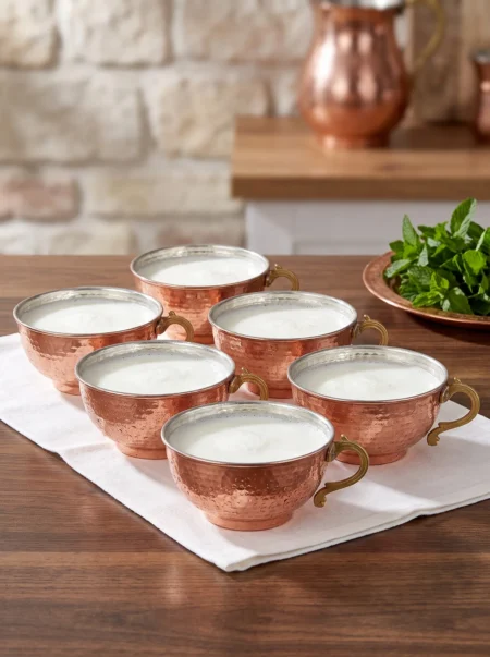 pinarbasi-bakir-ayran-tasi-makine-dovme-500-ml-6li-takim-kirmizi-bb0502-61-sahne-1 El yapımı bakır ürün — Pınarbaşı Bakır Ayran Tası Makine Dövme 500 ml 6'lı Takım Kırmızı — ayran servisi — BakırBul