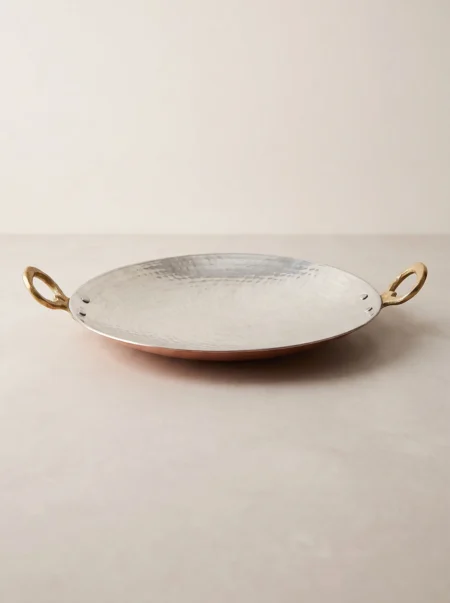ziyafet-kavurma-saci-24-cm-el-dovme-kirmizi-bb4814-1-sahne-1-1 El yapımı bakır ürün — Bakır Ziyafet Kavurma Sacı 24 cm El Dövme Kırmızı — kavurma ve közleme — BakırBul