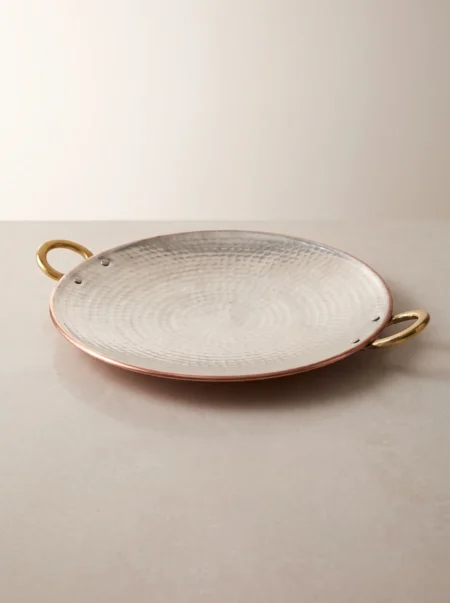 ziyafet-kavurma-saci-36-cm-el-dovme-kirmizi-bb4872-1-sahne-2 El yapımı bakır ürün — Bakır Ziyafet Kavurma Sacı 36 cm El Dövme Kırmızı — kavurma ve közleme — BakırBul